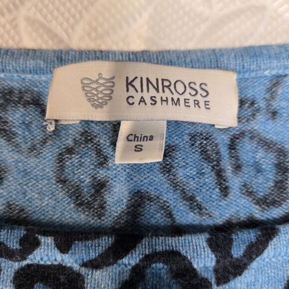 Kinross Cashmere Sweater Womens Small Blue Black Cheetah Animal Print 3/4 Sleeve - Picture 4 of 8